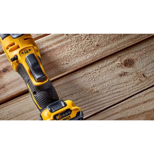 DeWalt DCS353D2 Akumulatorski renovator, 2x2Ah - slika 3