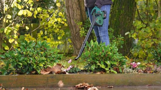 Bosch UniversalLeafBlower Akumulatorski duvač lišća 18V-130, 1x2,5 Ah 06008A0600 - slika 12