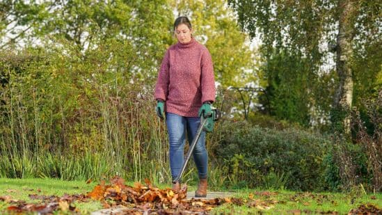 Bosch UniversalLeafBlower Akumulatorski duvač lišća 18V-130, 1x2,5 Ah 06008A0600 - slika 4