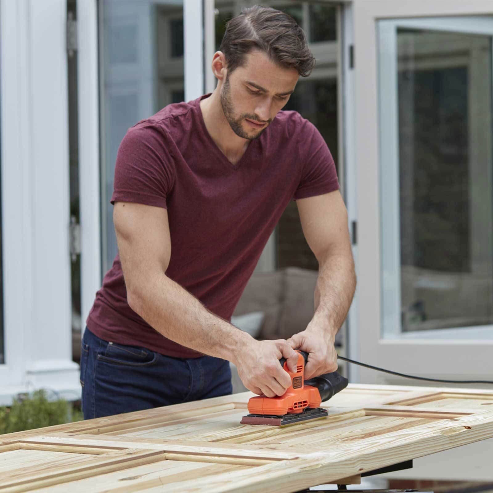 Black&Decker BEW220 Vibraciona brusilica-šlajferica 150W - slika 3
