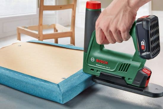 Bosch UniversalTacker 18V-14 Akumulatorska heftalica, bez baterije i punjača 06032A7001 - slika 2