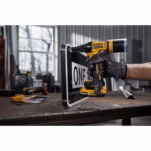 DeWalt DCF403NT akumulatorski pištolj za pop nitne, 18V, bez baterije i punjača - slika 8