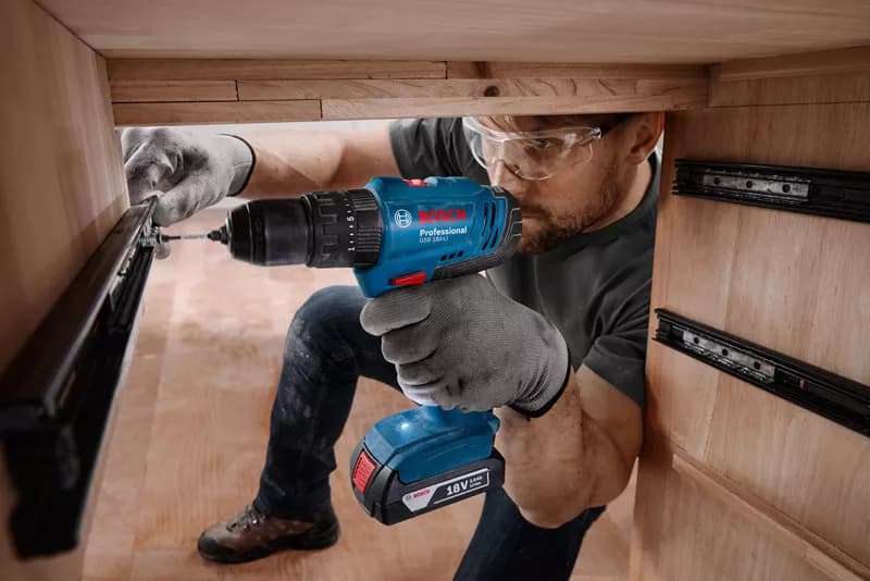 Bosch GSB 183-Li Akumulatorska vibraciona bušilica - odvrtač 2x2,0 Ah 06019K9100 - slika 2
