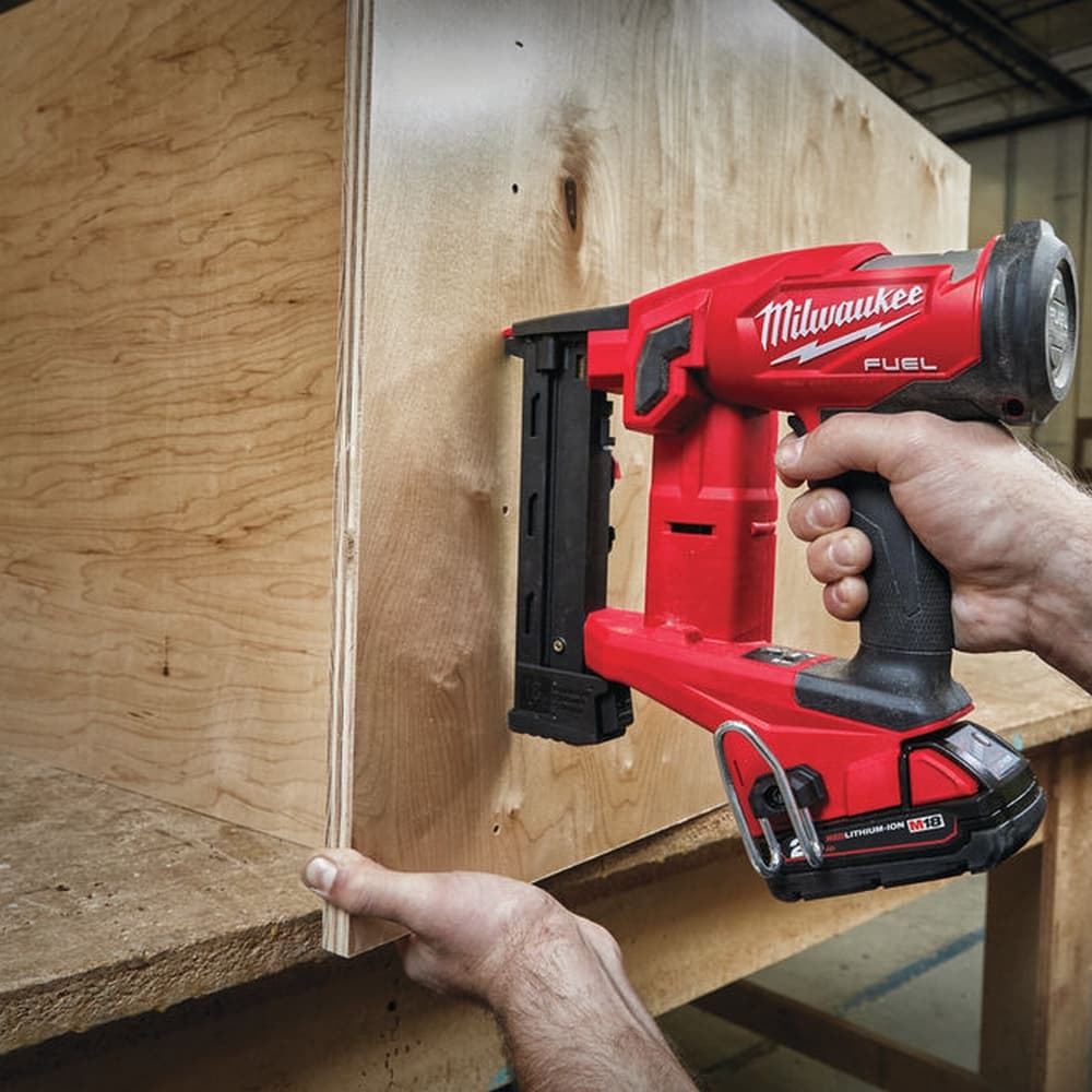 Milwaukee M18FNCS18GS-202 Akumulatorska heftalica 18V 2x2.0Ah - slika 7