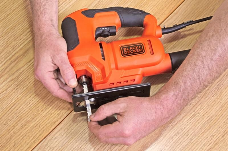 Black+Decker BES603 Ubodna testera 400W - slika 4