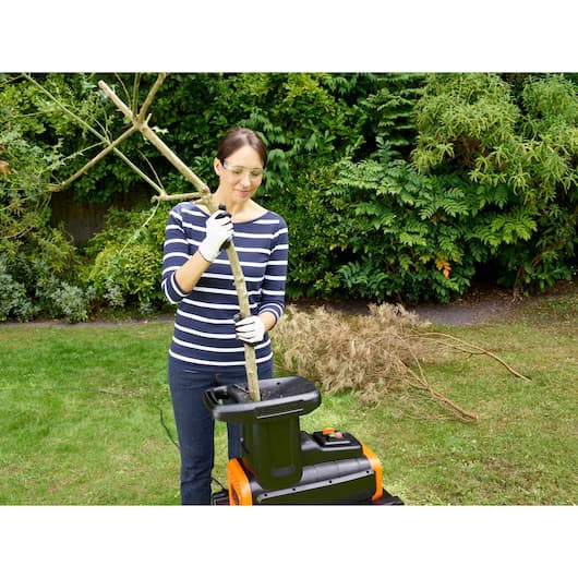 Black+Decker BEGAS5800 Seckalica za grane 2800W - slika 7