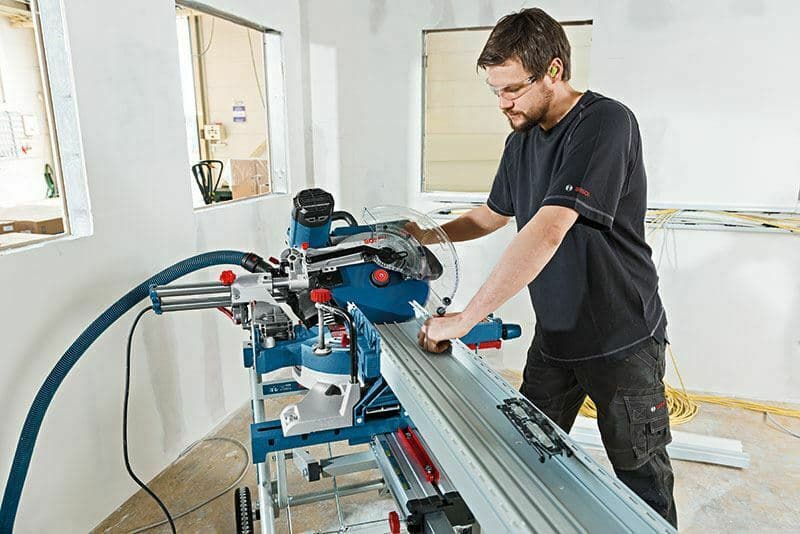 Bosch GCM 12 SDE Stacionarna potezna kružna testera / potezni ger, 1.800W - slika 3