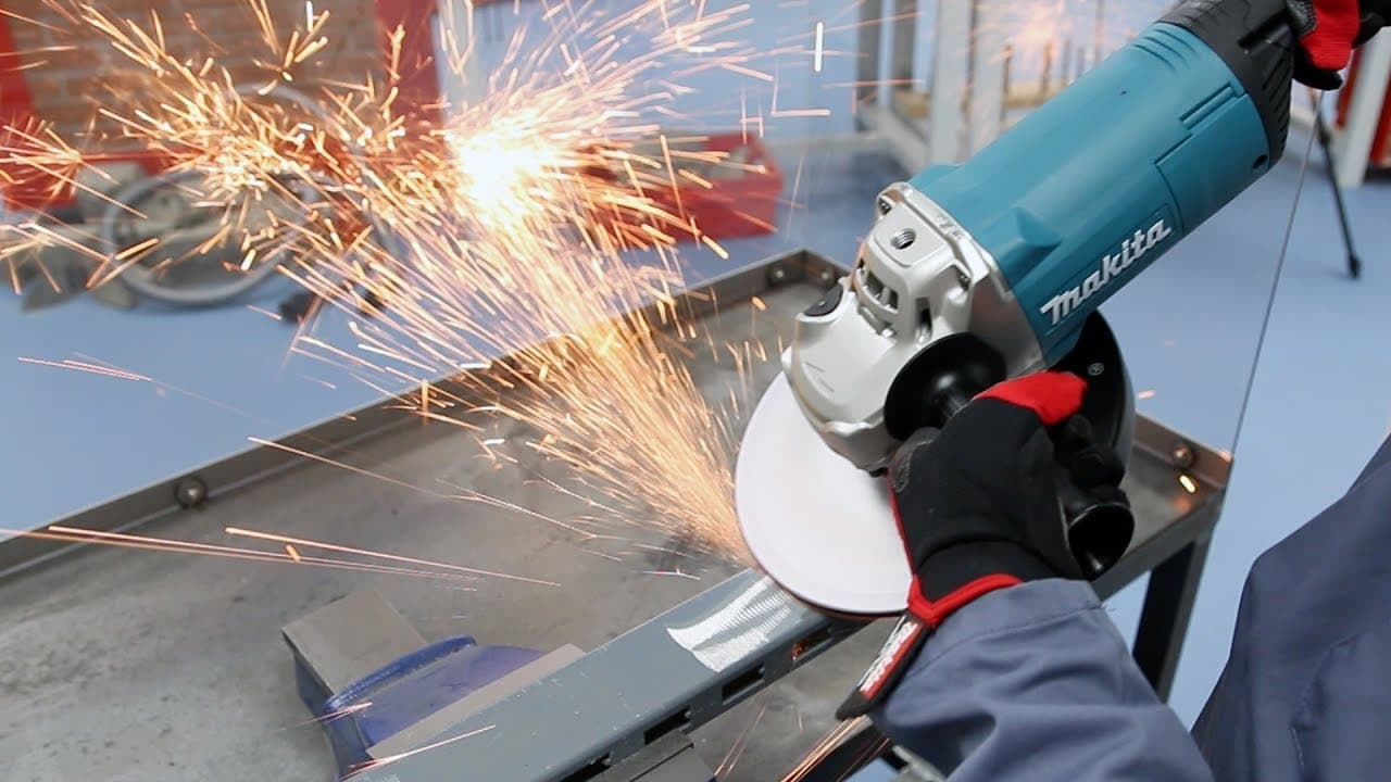 Makita GA9060 Ugaona brusilica, 2.200W  - slika 2
