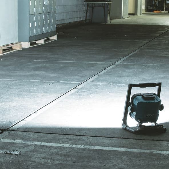 Makita DEADML805 LED Reflektor, bez baterije i punjača - slika 3