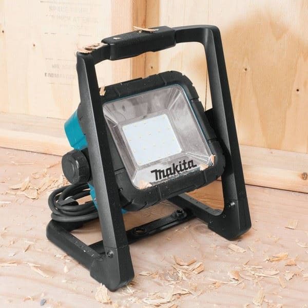 Makita DEADML805 LED Reflektor, bez baterije i punjača - slika 2