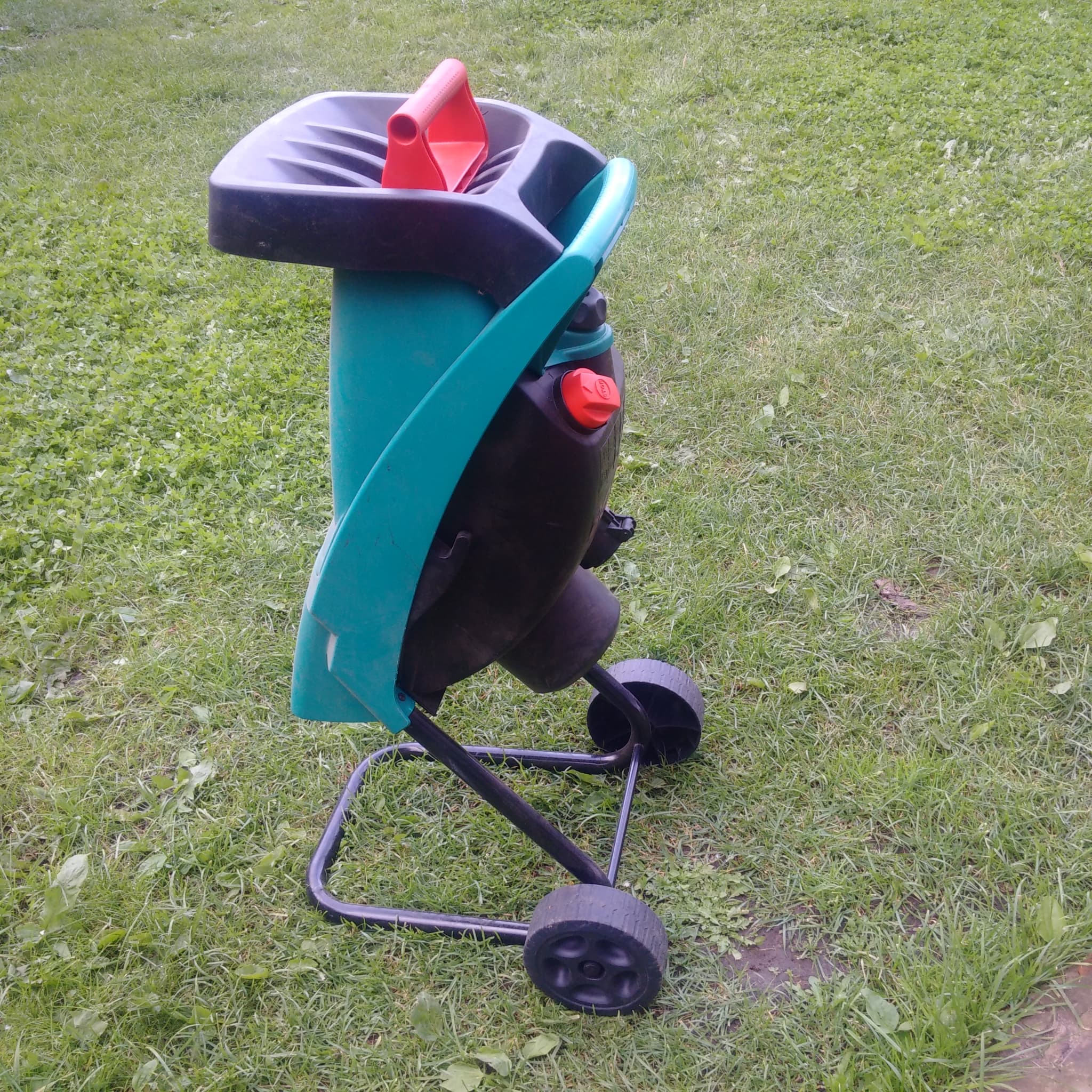 Bosch AXT Rapid 2000 Brza seckalica-drobilica, 2.000W - slika 4
