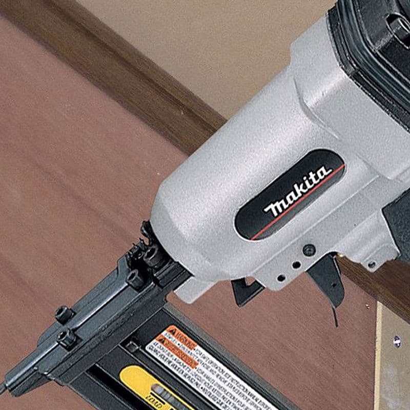 Makita AT638 Pneumatska heftalica  - slika 2