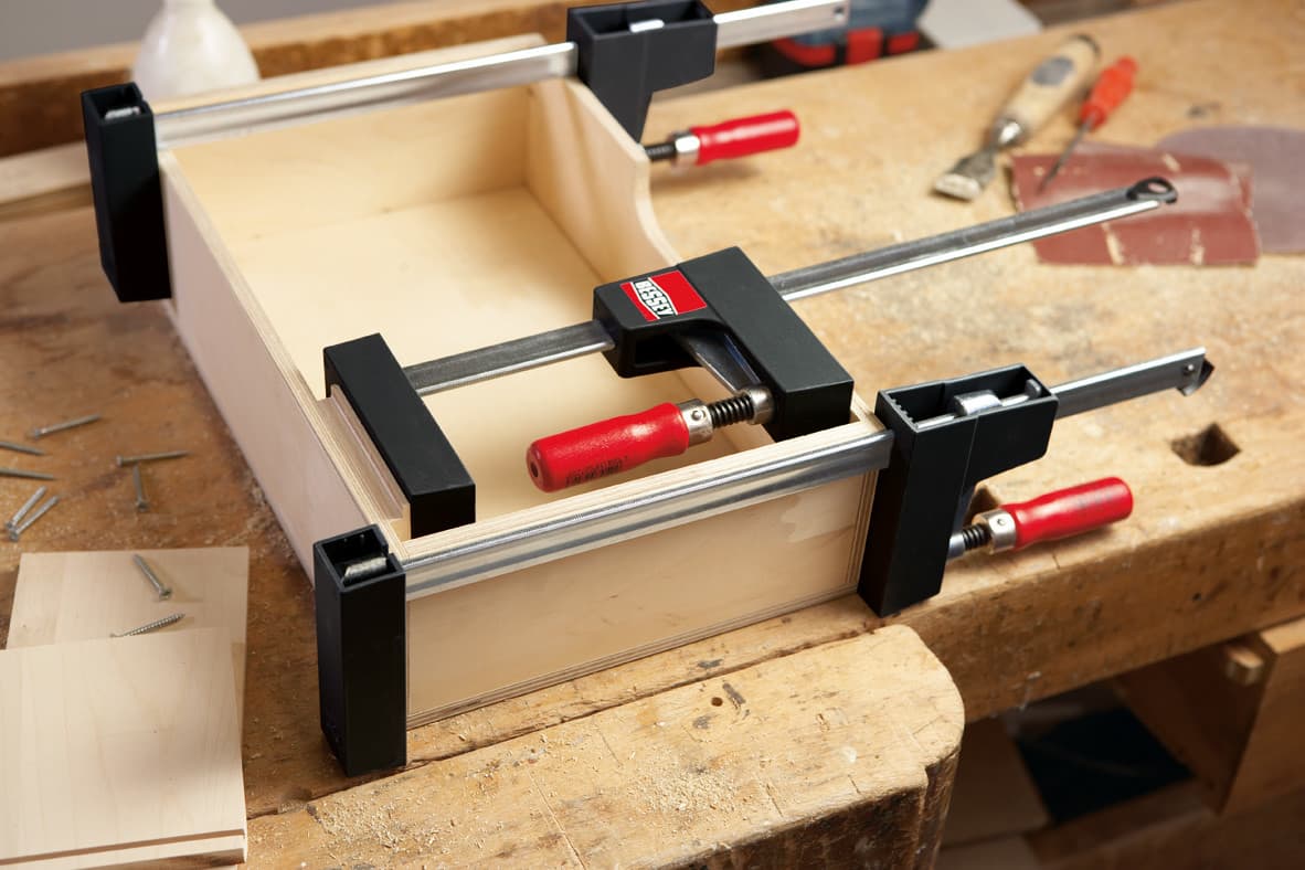 Bessey UK30 Univerzalna stega