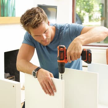Black+Decker Akumulatorska bušilica odvijač 10.8 Li-Ion + limenka + pribor BDCDD12A80T - slika 2