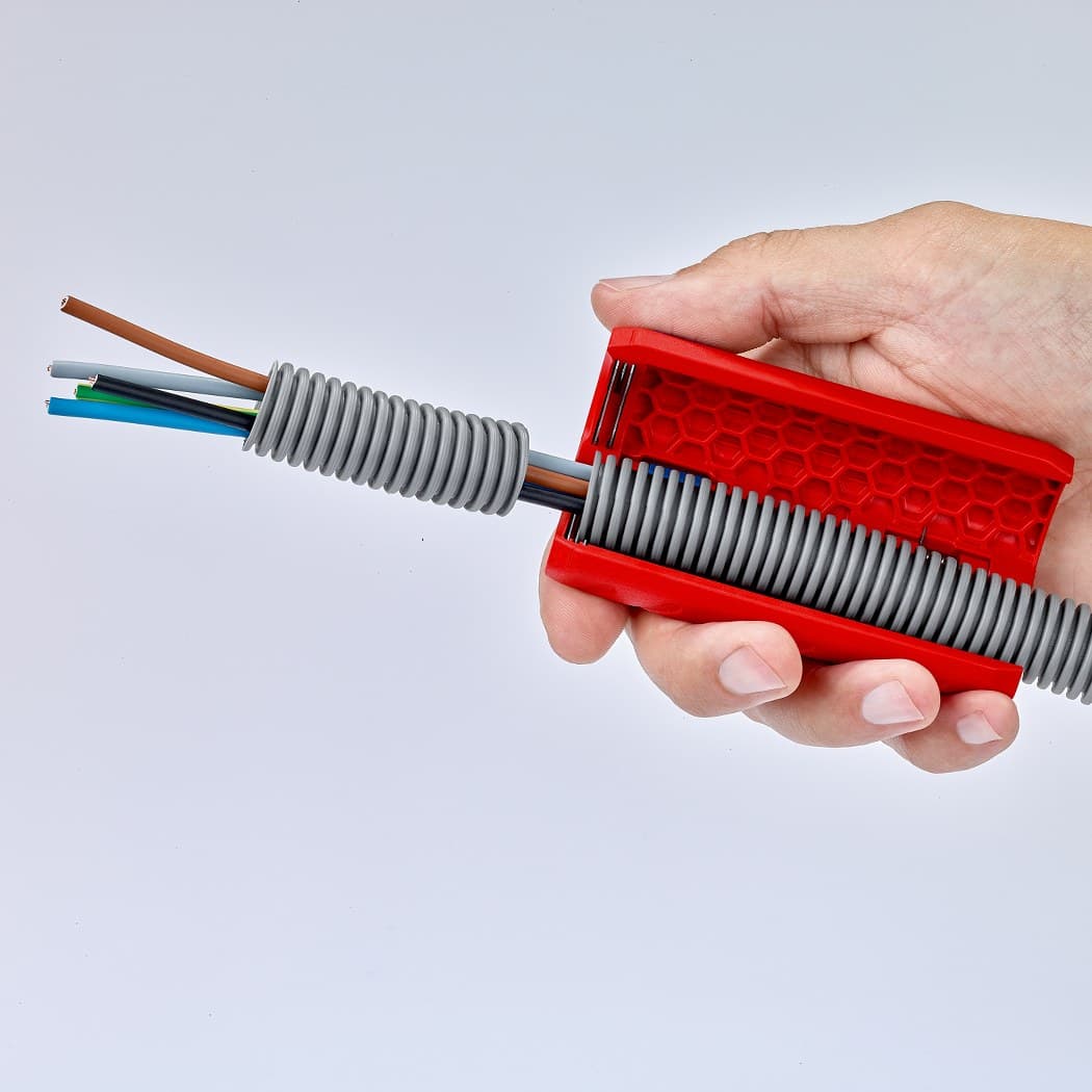 Knipex TwistCut® rezač rebrastih cevi 90 22 01 SB - slika 11