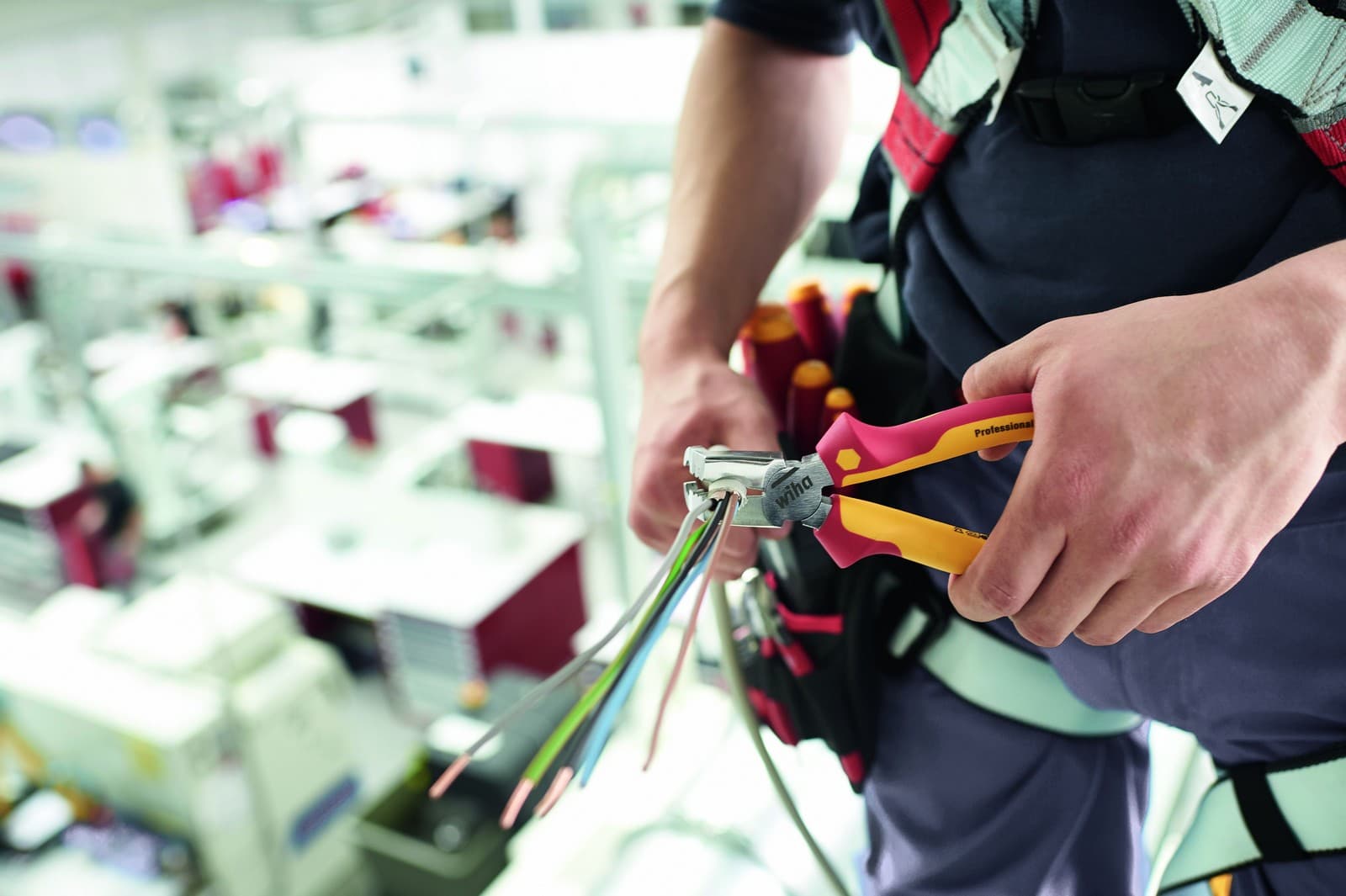 Wiha 38552 instalaciona klešta, TriCut Professional, VDE izolovana, 170mm - slika 3