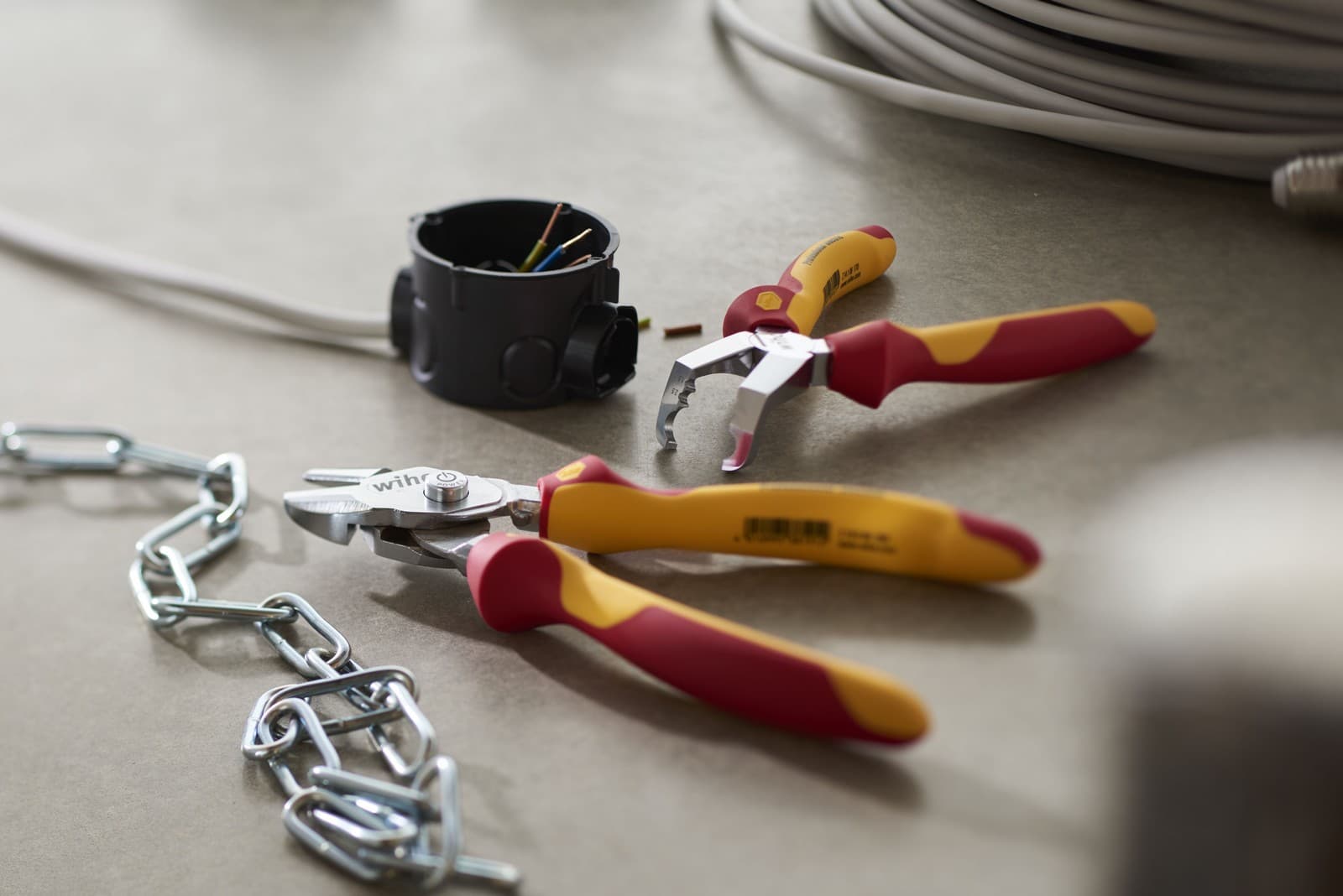 Wiha 38552 instalaciona klešta, TriCut Professional, VDE izolovana, 170mm - slika 2