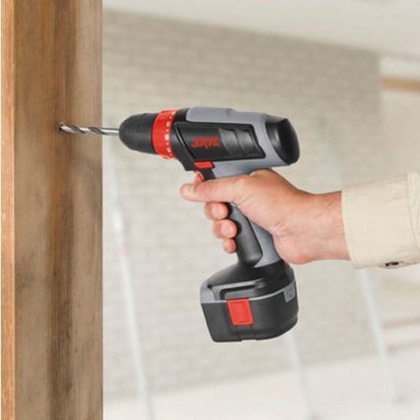 Aku bušilica/odvrtač,2 bat. - 2016 AB, Skil - slika 2