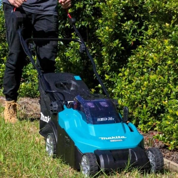 Makita DLM382Z akumulatorska kosilica, bez baterija i punjača - slika 2