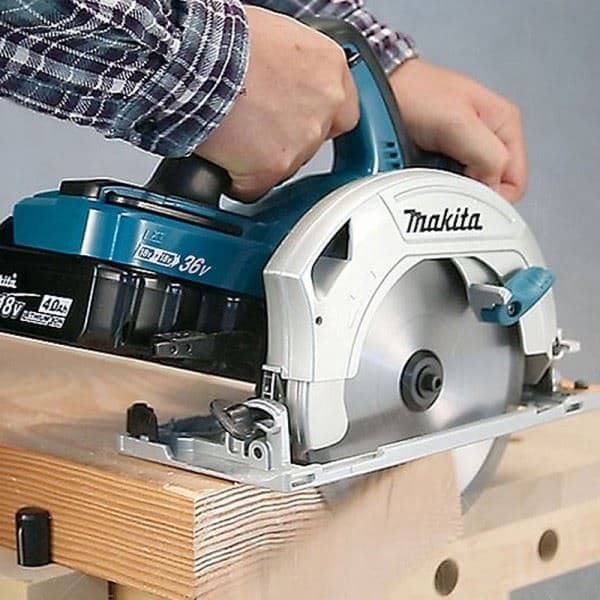 Makita DHS710Z Akumulatorska ručna kružna testera, bez baterija i punjača - slika 3