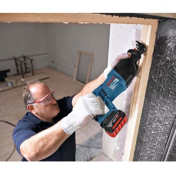 Bosch GSA 18 V-LI akumulatorska univerzalna testera + 6-delni set univerzalnih testera, 2x5.0Ah - slika 4