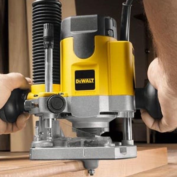 DeWalt DW621K Glodalica za drvo, 1.100 W - slika 2