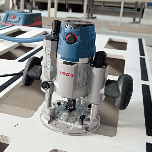Bosch GOF 1600 CE Površinska glodalica, 1.600W - slika 2