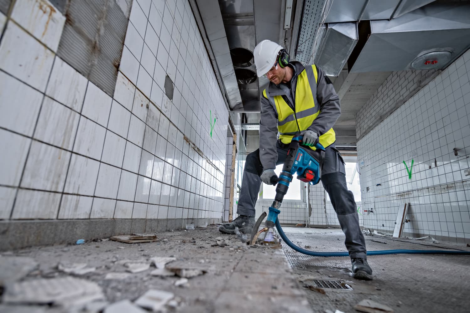 Bosch Akumulatorski elektro-pneumatski čekić za bušenje BITURBO sa SDS max prihvatom GBH 18V-40 C Professional, u XL-BOXX sa setom pribora, 0611917120 - slika 11