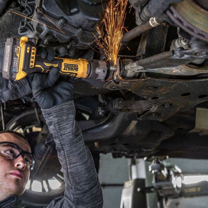 DeWalt DCG430N akumulatorska brusilica za sečenje, bez baterije i punjača, 20V, 76mm - slika 3