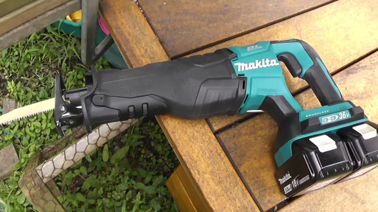 Makita DJR360Z Akumulatorska univerzalna testera, bez baterija i punjača - slika 3