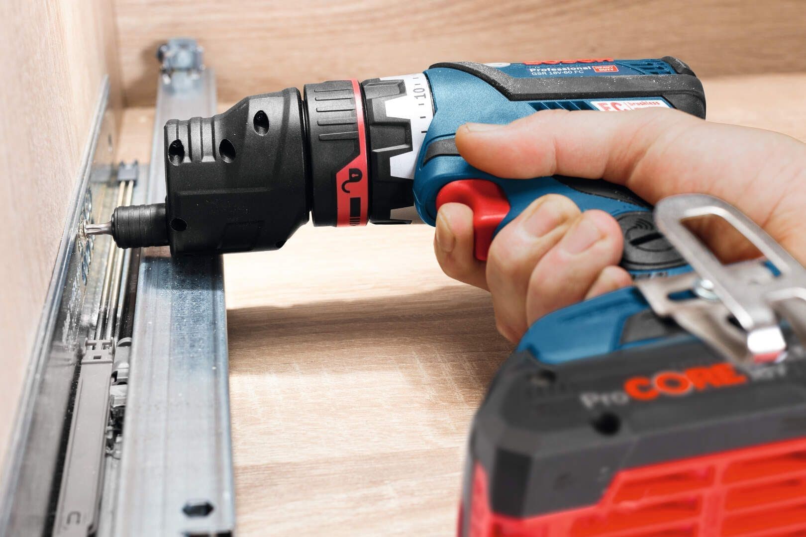 Bosch GSR 18V-60 FC + GFA 18-M Akumulatorska bušilica/odvrtač sa izmenljivim glavama,2x5.0Ah - slika 18