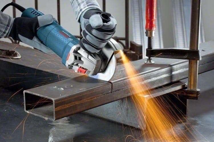 Bosch GWS 9-115 P Ugaona brusilica, 900W - slika 4