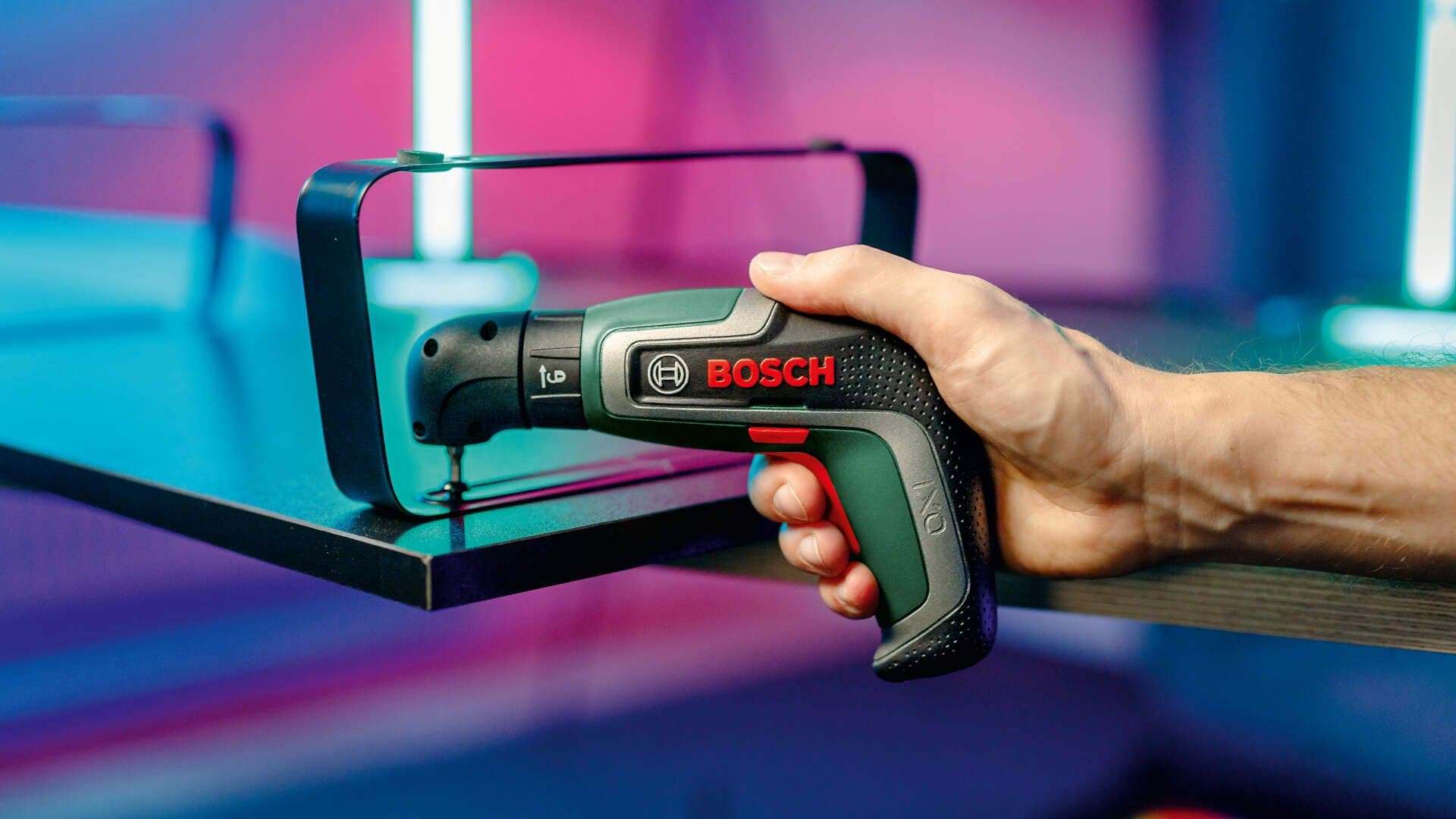 Bosch IXO 7 Akumulatorski odvrtač + 10-delni set bitova 06039E0020 - slika 5