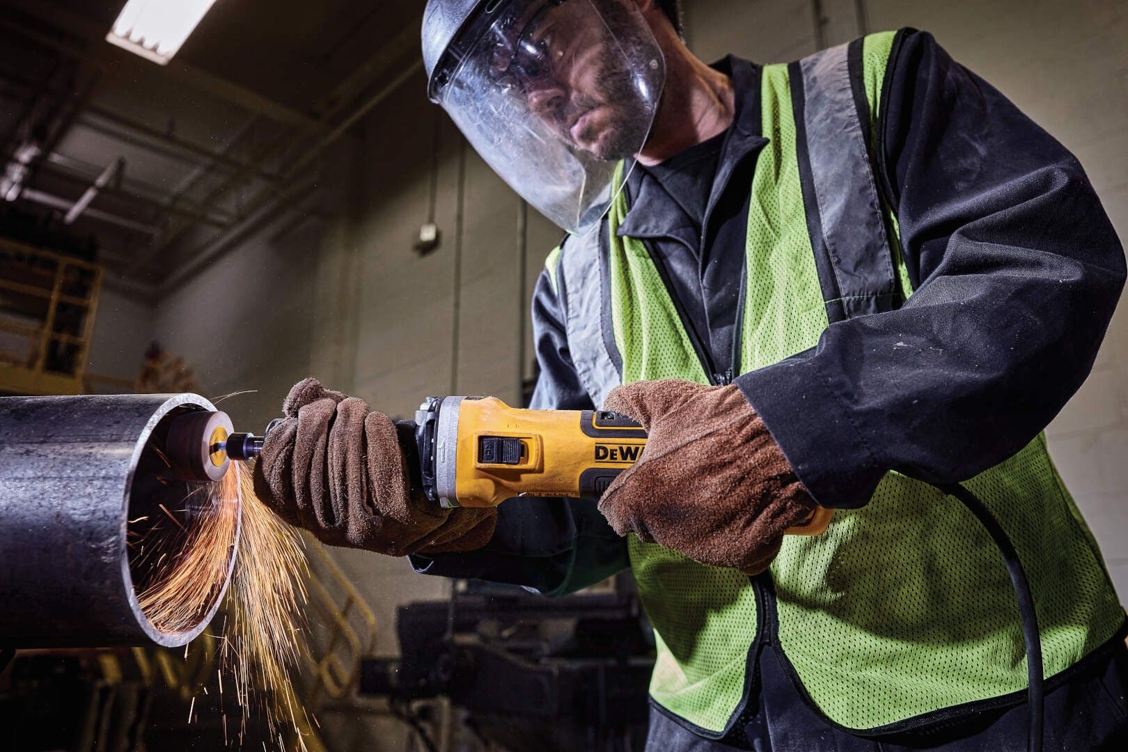 DeWalt DWE4997 Čeona brusilica, 1300W - slika 5