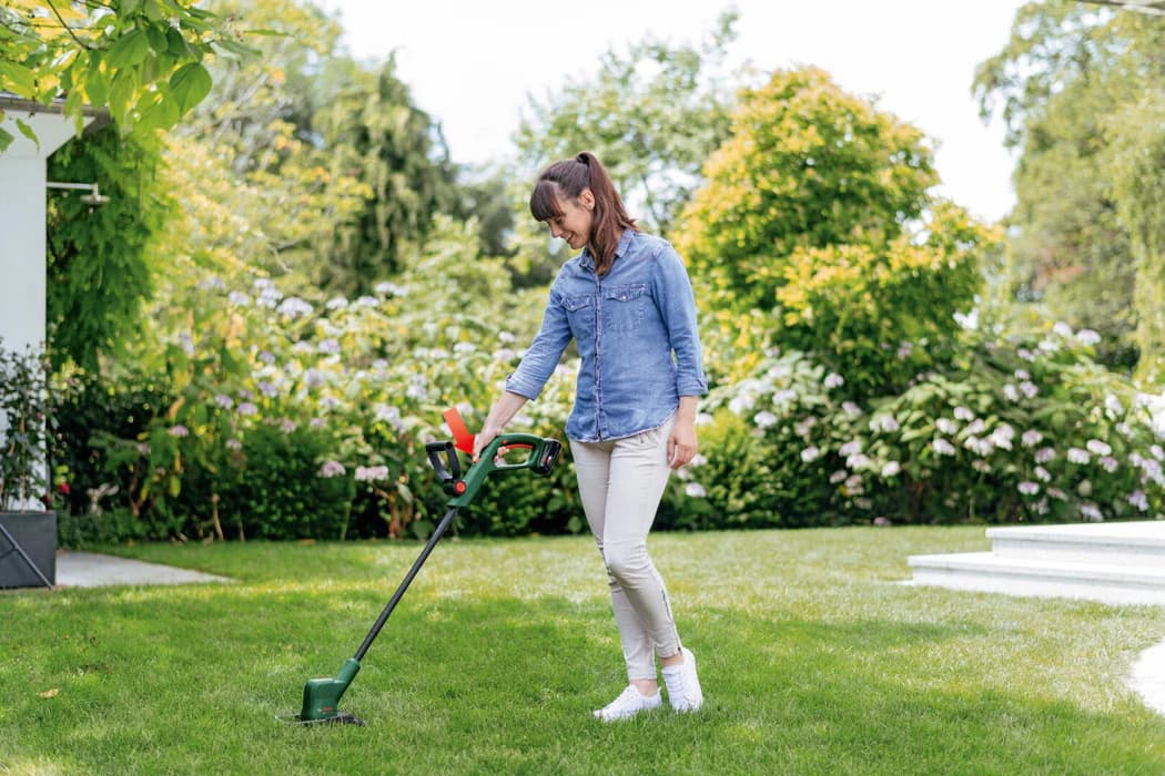 Bosch EasyGrassCut 18V-26 Akumulatorski trimer za travu, 1x2,0 Ah - slika 2