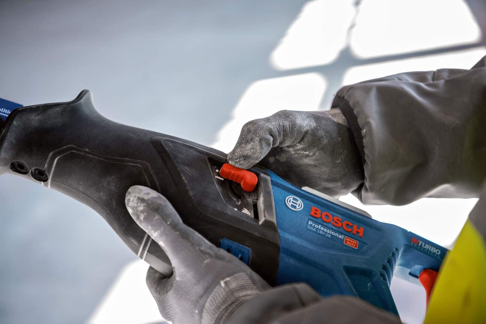 Bosch GSA 185-LI Akumulatorska univerzalna testera-recipro 1x5,0 Ah 06016C0021 - slika 2