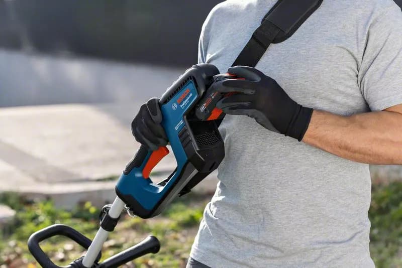 Bosch Akumulatorski trimer za travu GRT 18V-33, Solo 06008D0000 - slika 6