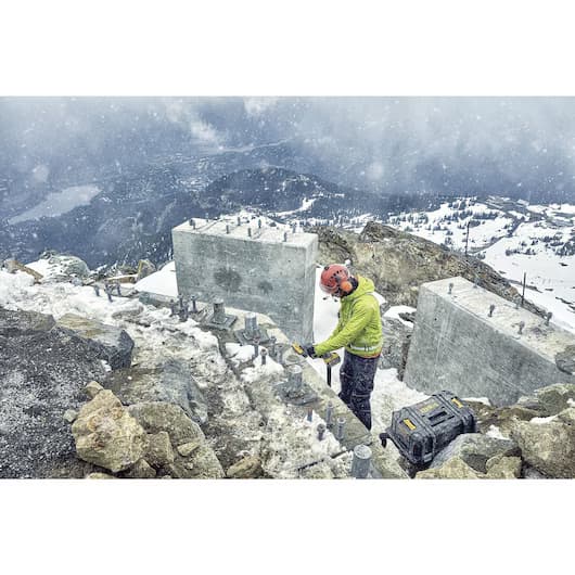 DeWalt DCG418T2 Akumulatorska ugaona brusilica, 2 X 6.0 Ah, 54V XR - slika 7