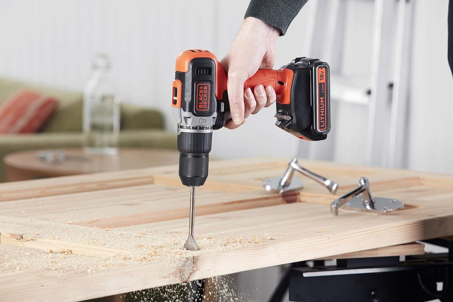 Black + Decker BCD003ME2K Akumulatorska bušilica 2x2.5Ah - slika 3