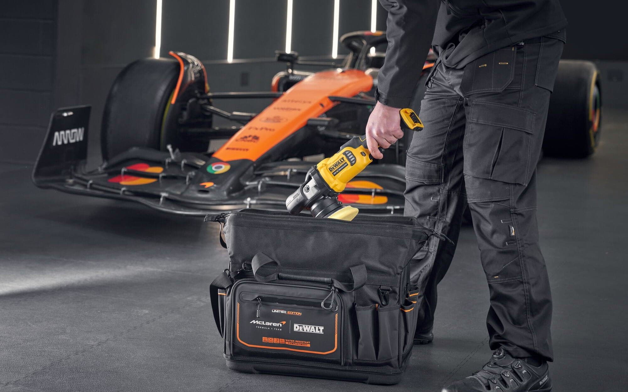 DeWALT DWST60104-9 torba za alat, McLaren, 25kg - slika 3